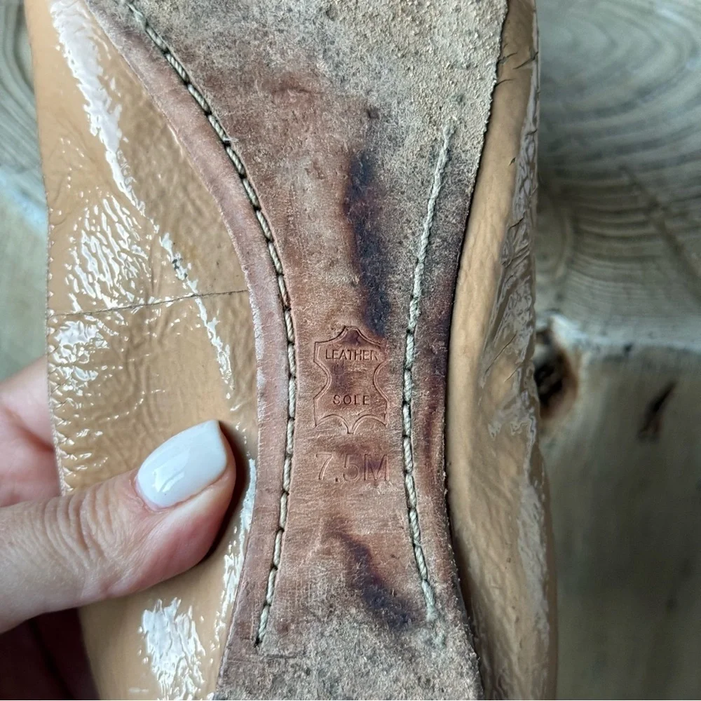 Tory Burch Caroline Patent Leather Ballerina Flats Shoes Nude Beige Size 7.5